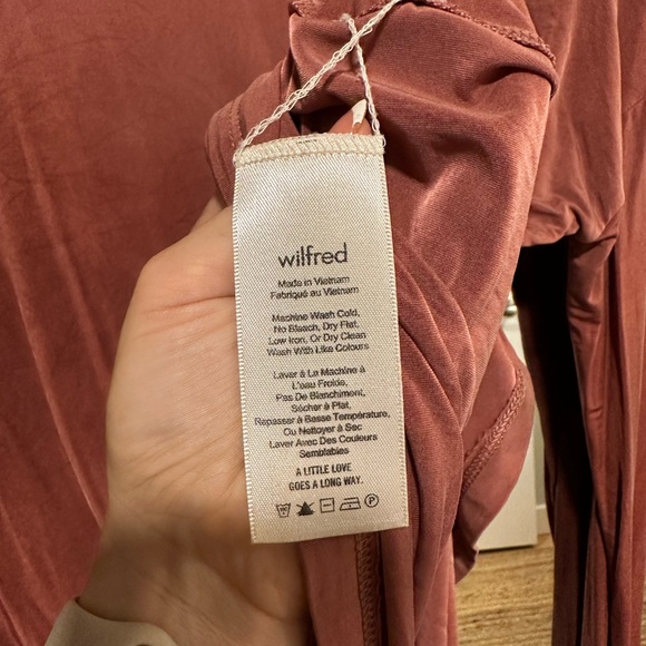 Aritzia Wilfred Open-Back Long Sleeve Shirt - Picture 5 of 12